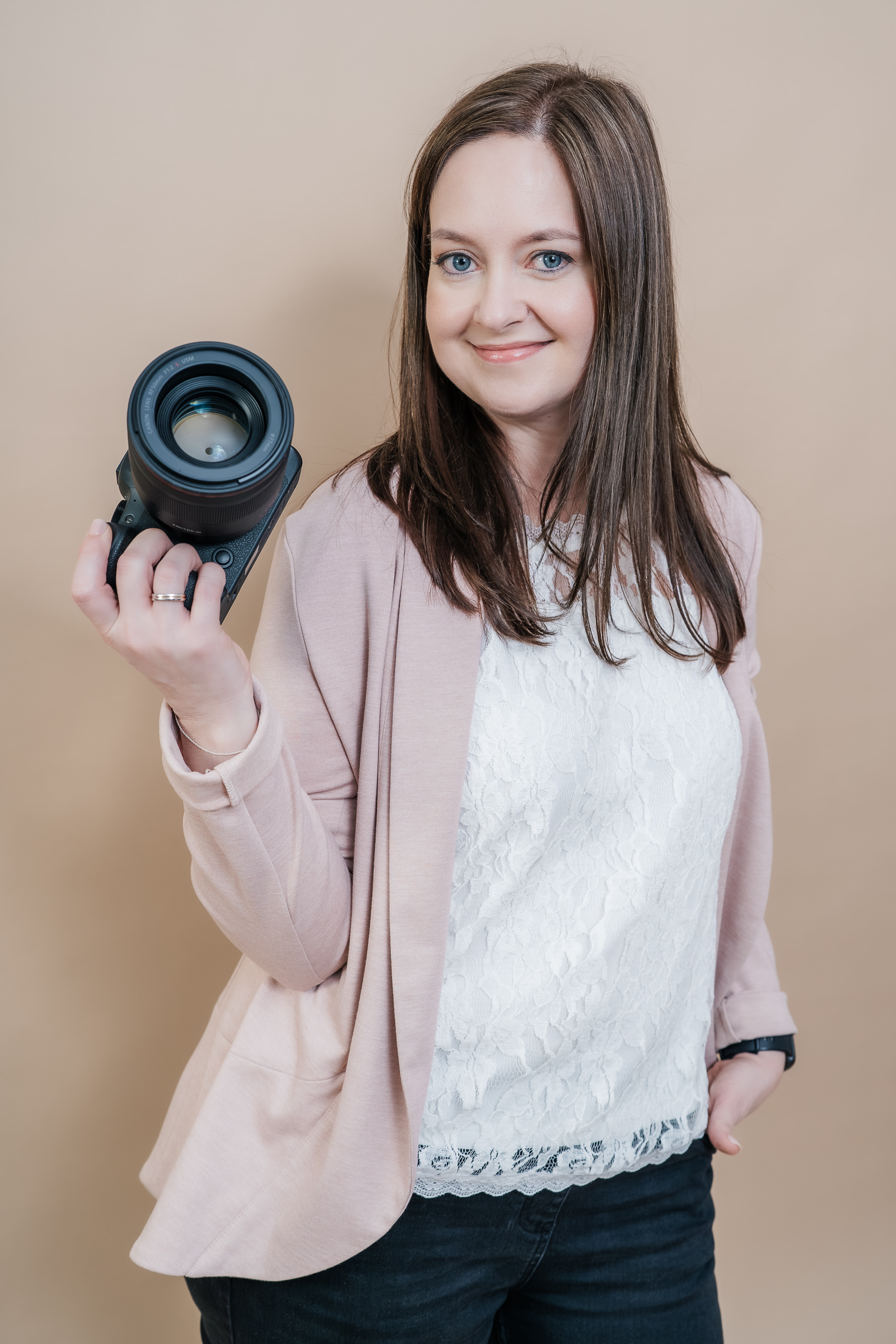 Portrait_cLauraJagoschuetz_web-16